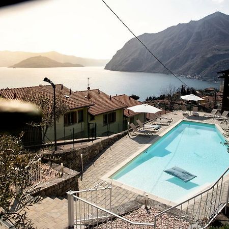 Hotel Miranda Riva di Solto Eksteriør bilde
