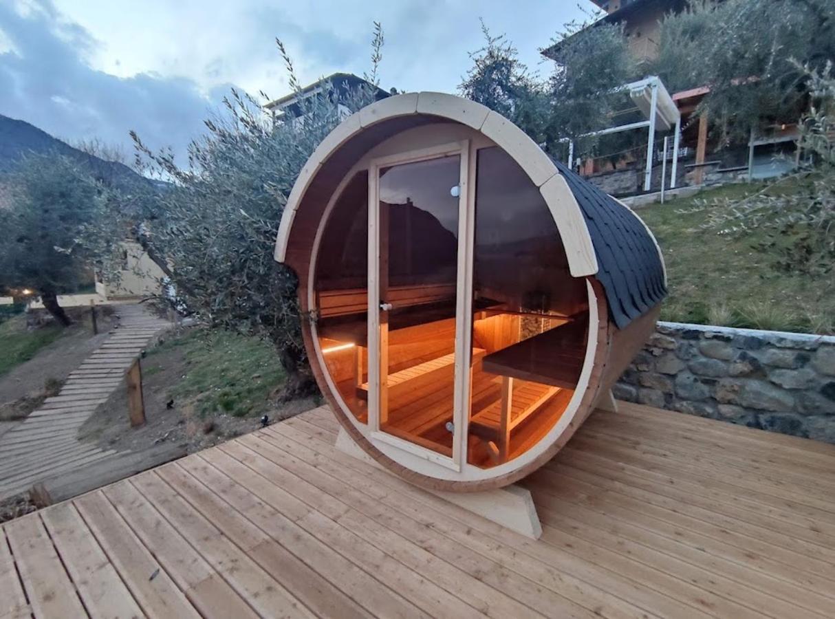 Hotel Miranda Riva di Solto Eksteriør bilde
