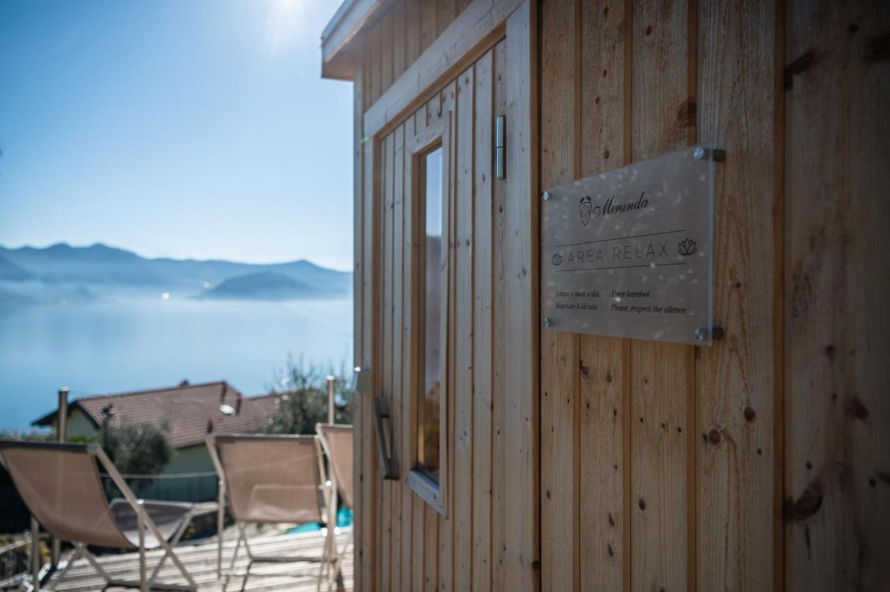 Hotel Miranda Riva di Solto Eksteriør bilde