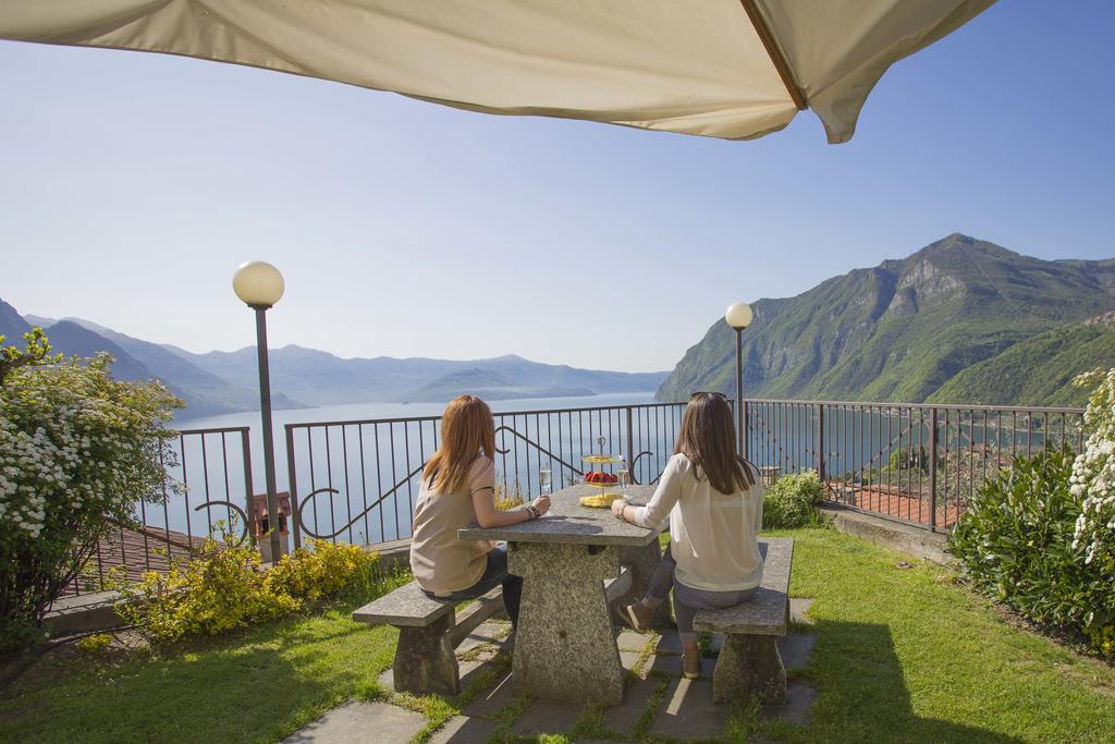 Hotel Miranda Riva di Solto Eksteriør bilde